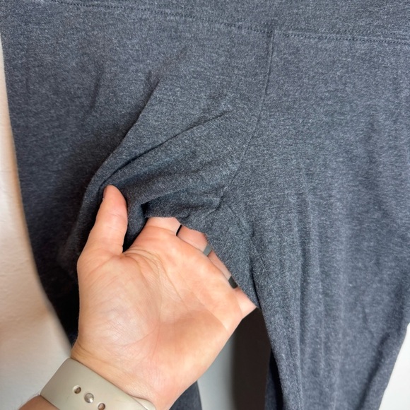 Aritzia TNA Heathered Gray Leggings - Picture 4 of 8